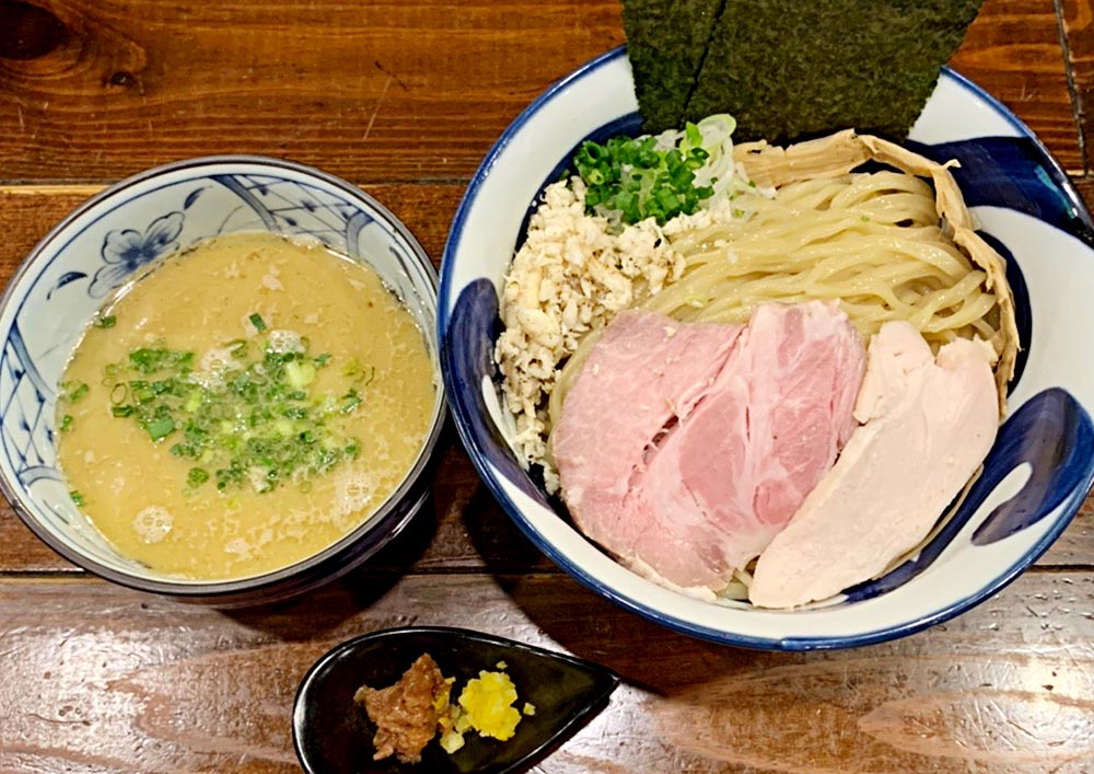 画像:濃厚白湯つけ麺の商品写真